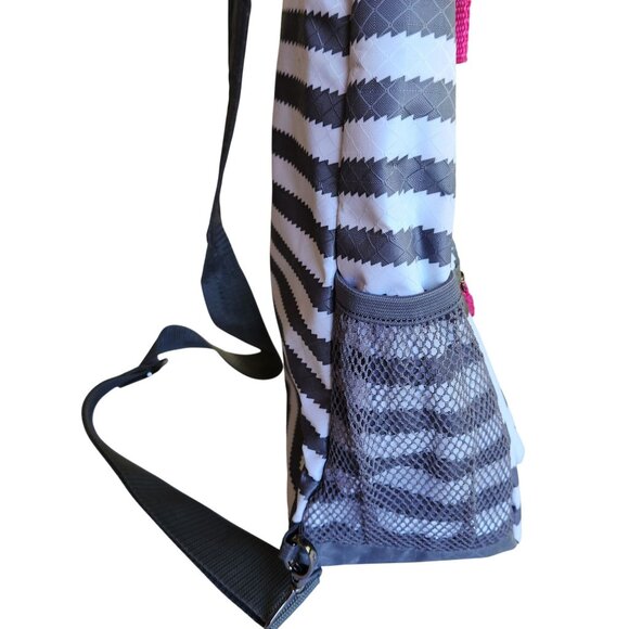 Thirty One Sling Bag  Adjustable Backpack Gray & White Stripe Pink Lining - Picture 13 of 13